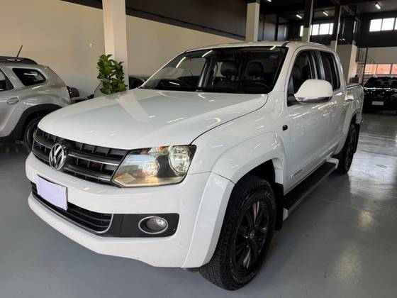 VOLKSWAGEN AMAROK 2.0 HIGHLINE 4X4 CD 16V TURBO INTERCOOLER DIESEL 4P AUTOMÁTICO VOLKSWAGEN AMAROK 2.0 HIGHLINE 4X4 CD 16V TURBO INTERCOOLER DIESEL 4P AUTOMÁTICO